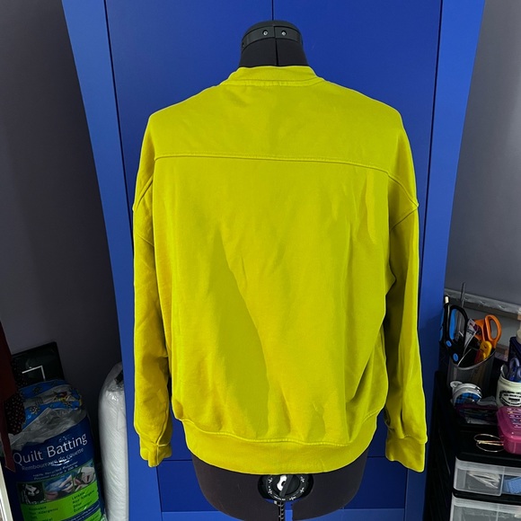 Chartreuse yellow green sweatshirt from Levi’s size medium - Picture 4 of 7